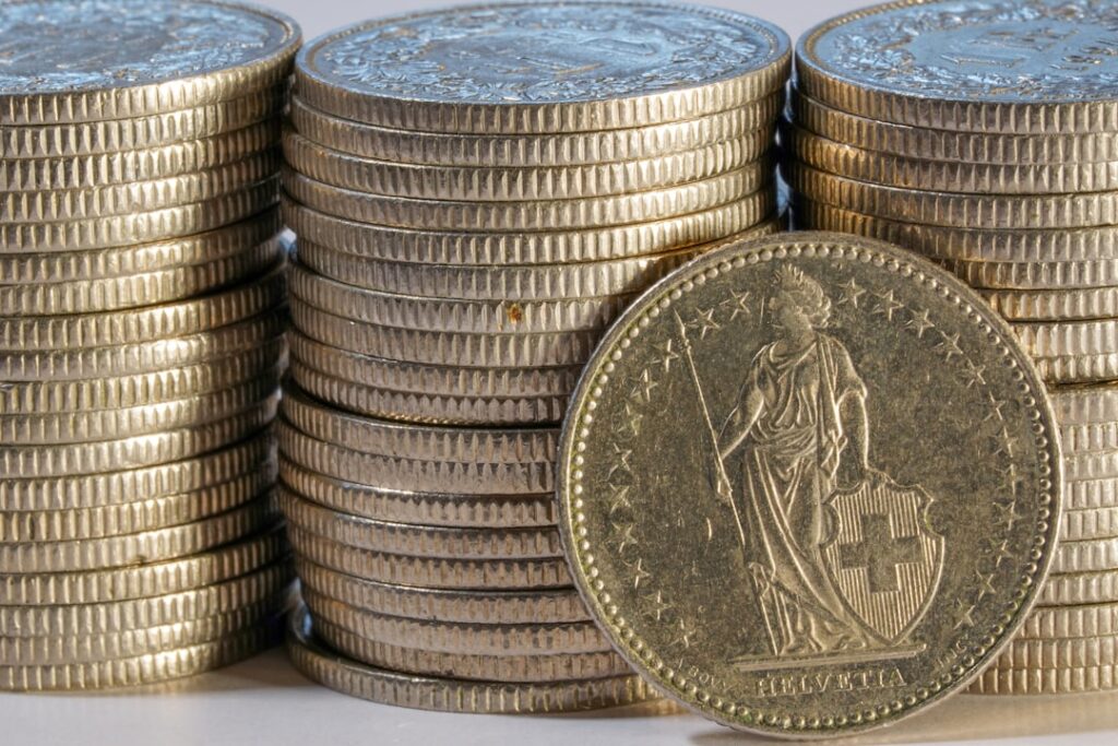 Swiss Banks Test Franc-Pegged Stablecoin Through 2026